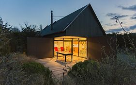 The Black House With Stunning Outdoor Bath